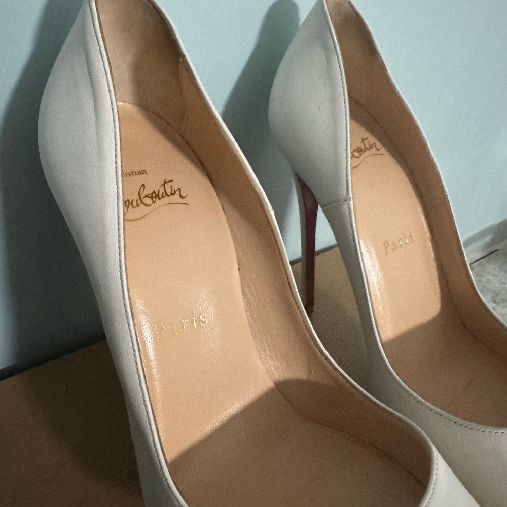 Elegant White High Heels - Picture 8 of 13